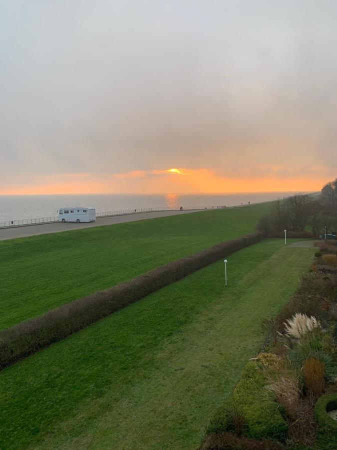 Studio Mit Meerblick Und Grosser Loggia - Direktzugang Zur Nordsee วิลเฮล์มฮาเฟน ภายนอก รูปภาพ